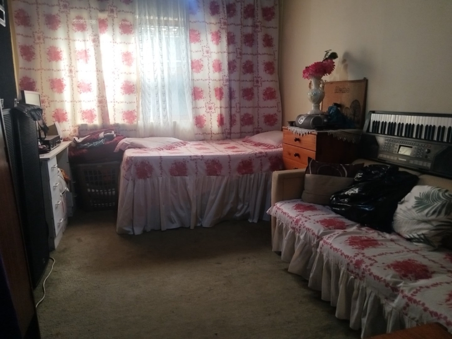  Bedroom Property for Sale in Bishop Lavis Western Cape